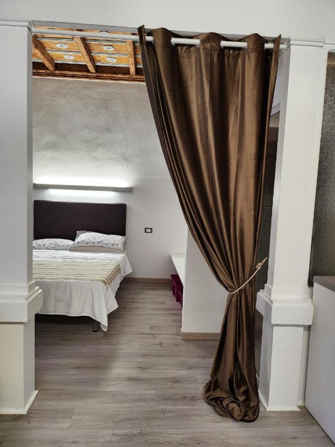 Mansarde&Suite Maison 1706 Lago Orta Borgomanero Exterior foto